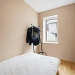 Cozy Apartment With Parking
